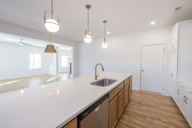 Building Photo - Brand New 4bd/2.5bath Home in Stonebridge Fairways- MOVE IN READY