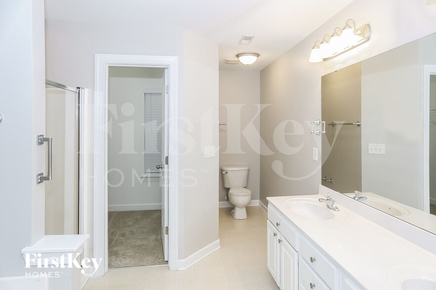 Building Photo - 2853 Island Point Dr NW