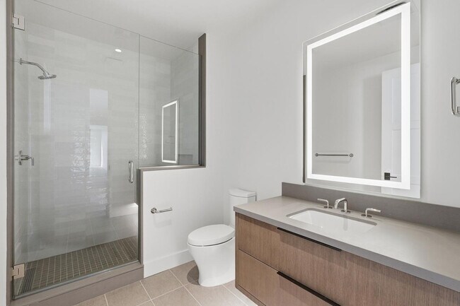 Building Photo - 4849 N Camelback Rdg Dr