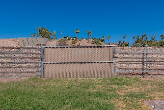 Building Photo - 1850 W 15th Ln