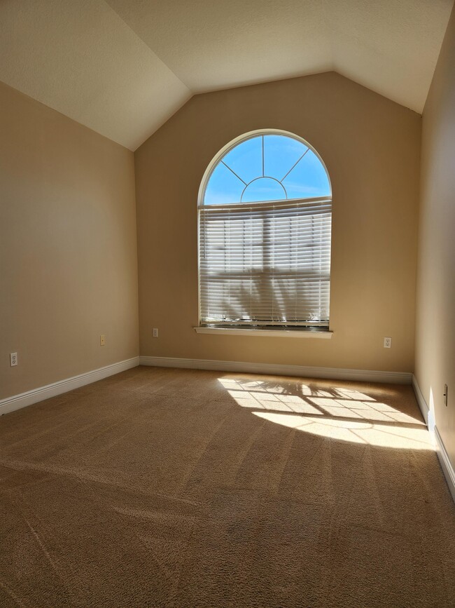 Building Photo - 6320 Luckey Ln