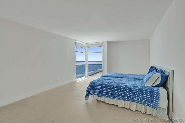 Building Photo - 1360 S Ocean Blvd
