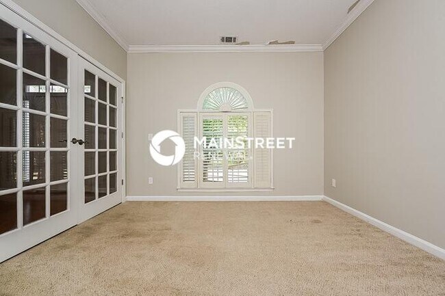 Building Photo - 5 Bedroom Pet-Friendly Home in Fayetteville, GA with Main Street Renewal