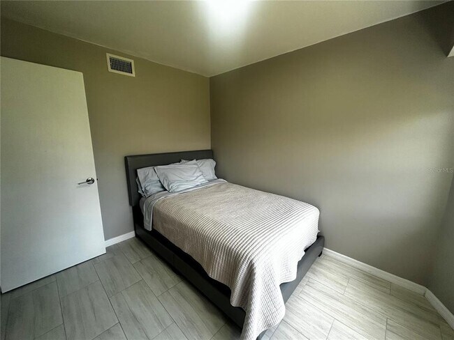 Building Photo - 3702 Meyer Pl