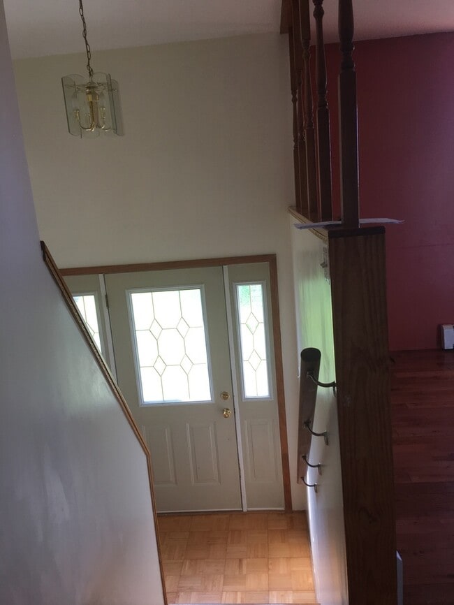 Building Photo - Beautiful secluded 4 bedroom 2.5 bath home with 2 stall detached garage and descent sized yard