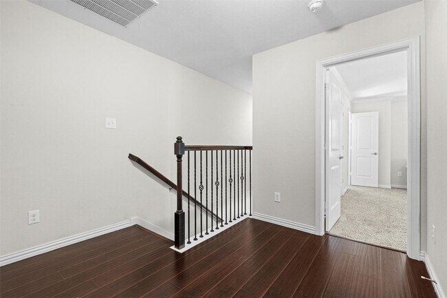 Building Photo - 6900 Carrington Ln