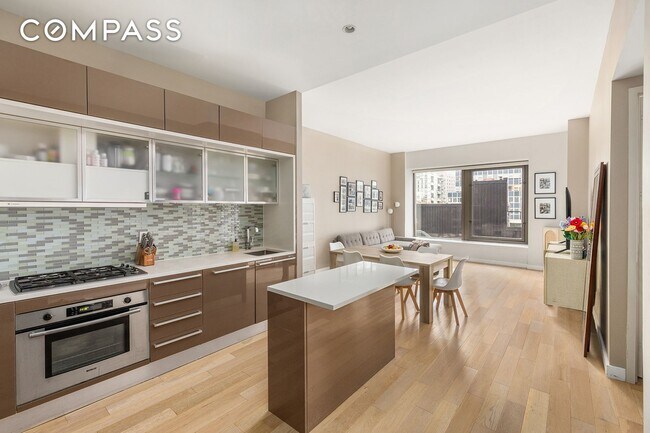 Building Photo - 75 Wall St