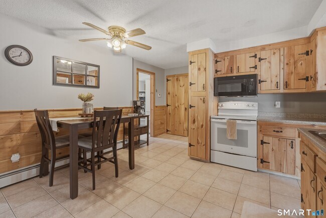 Building Photo - 9 Morrison St