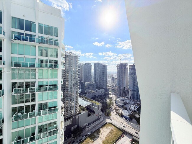 Building Photo - 31 SE 5th St