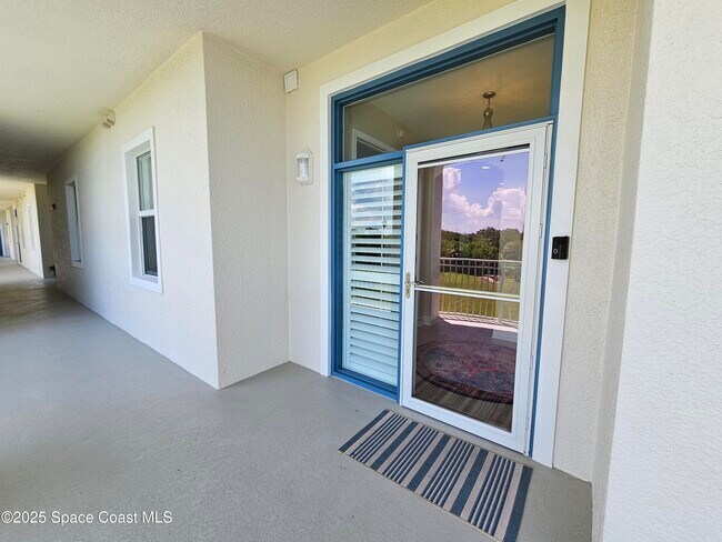 Building Photo - 590 S Banana River Dr