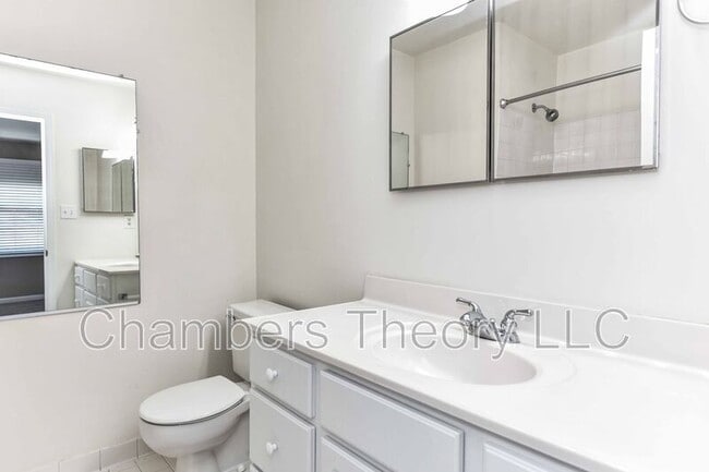 Building Photo - 2109 Kings Mill Ct