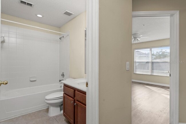 Building Photo - 868 Stonechase Ln