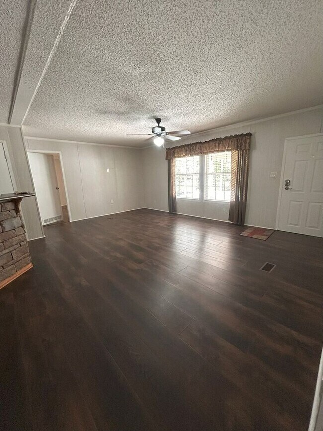 Building Photo - Immaculate 4BR Mobile Home in the heart of...