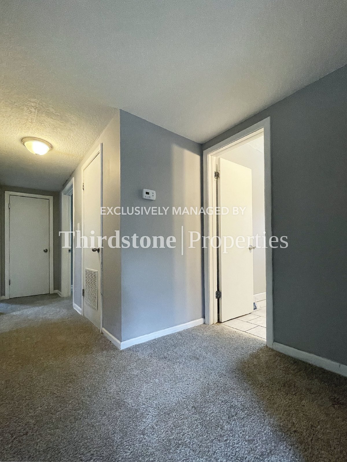 Building Photo - 2212 W 12th St