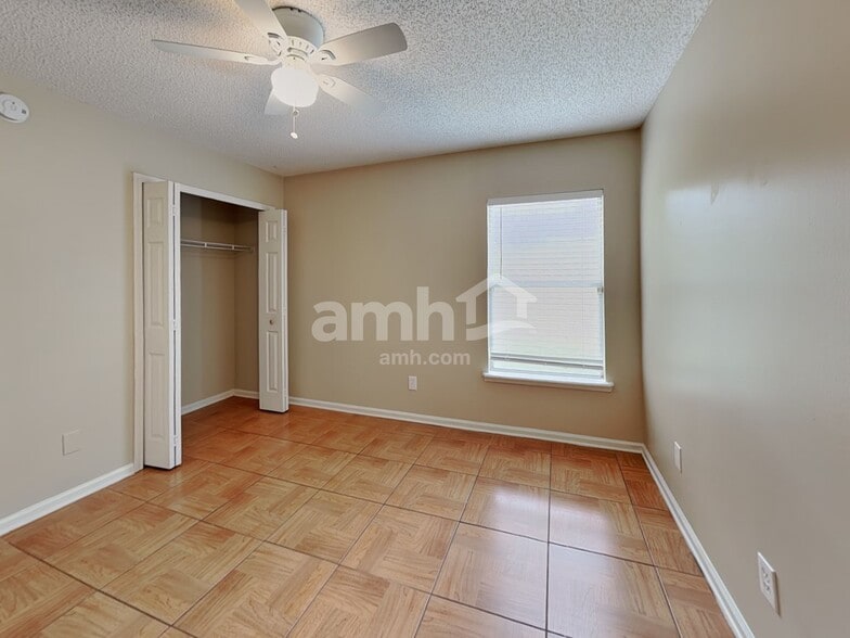 Building Photo - 12407 Hatton Chase Ln E