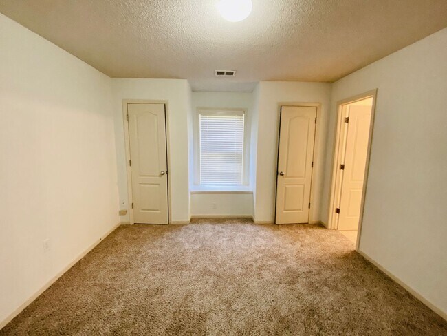 Building Photo - {15808} Hampton Place Two Story Home + Finished Basement + Three Car Garage + Blue Valley HS