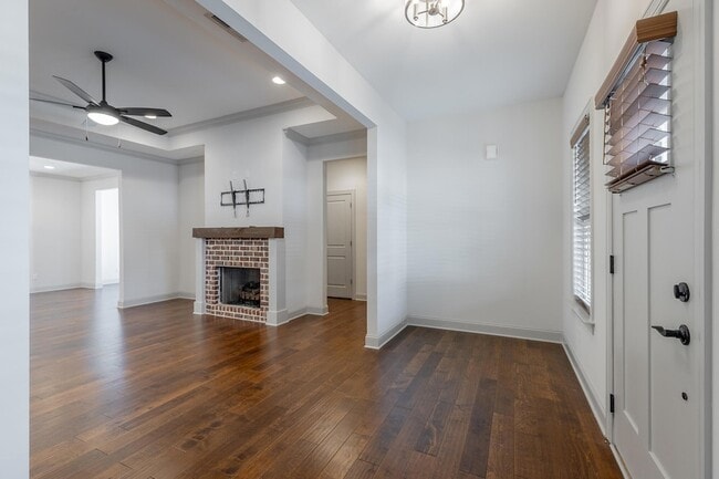 Building Photo - 3306 Stonecreek Dr