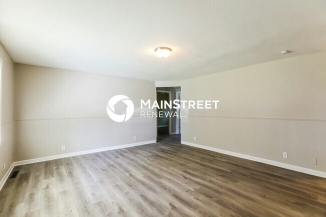 Building Photo - 3 Bedroom Pet-Friendly Home in Overland Park, KS with Main Street Renewal