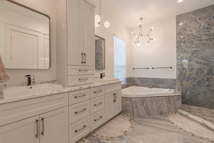 Building Photo - 21404 Lonesome Ct