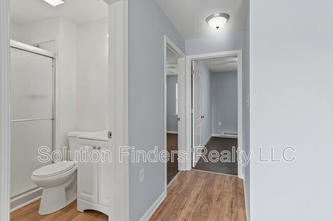 Building Photo - 2956 Yorkway