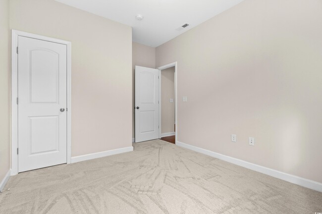 Building Photo - 1711 Sapphire Dr