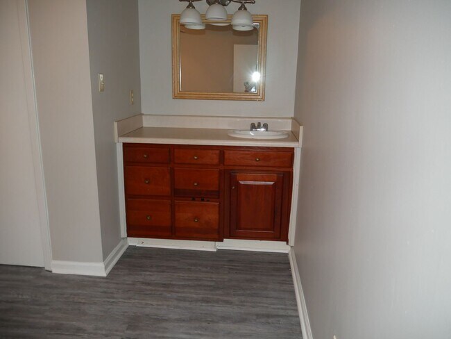 Building Photo - 3106SUND