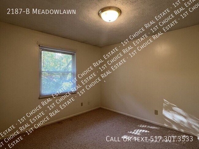 Building Photo - 2187-B Meadowlawn-