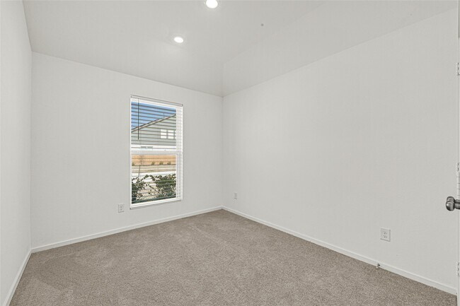 Building Photo - 27711 Seascape Vlg Dr