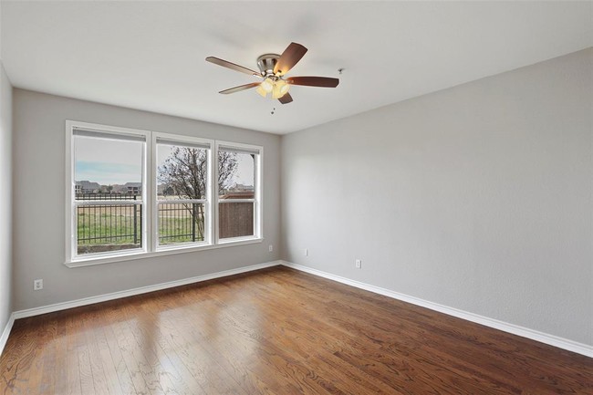 Building Photo - 604 Mozart Way