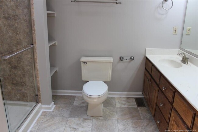 Building Photo - 236 Pinecrest Dr