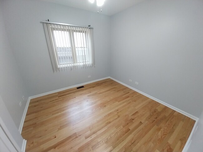 Building Photo - 4552 N Newland Ave