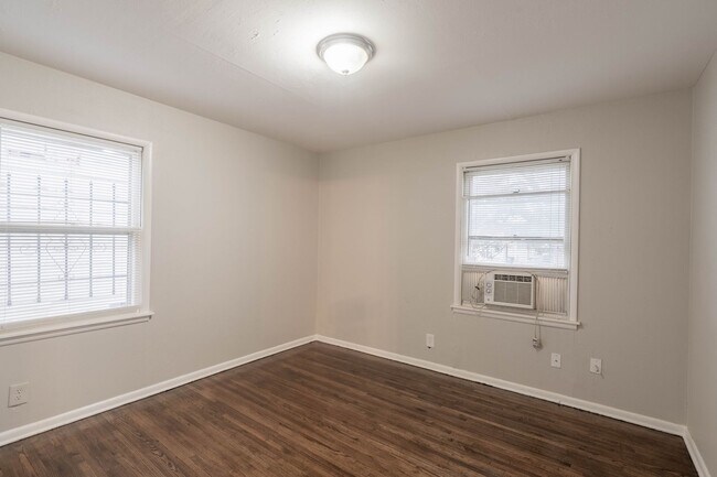 Building Photo - 3 Bed | 1 Bath in North Tulsa!