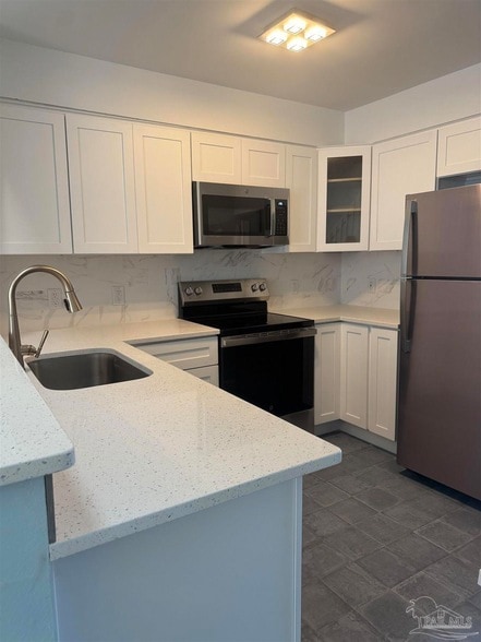 Building Photo - 5001 Grande Dr