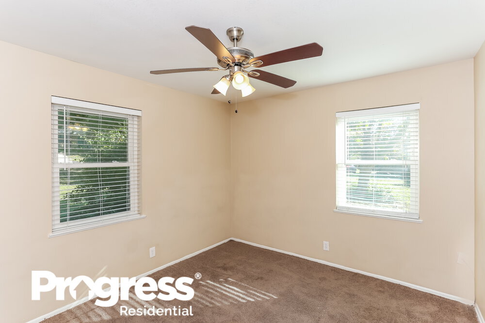 Building Photo - 6420 Valley Ridge Dr