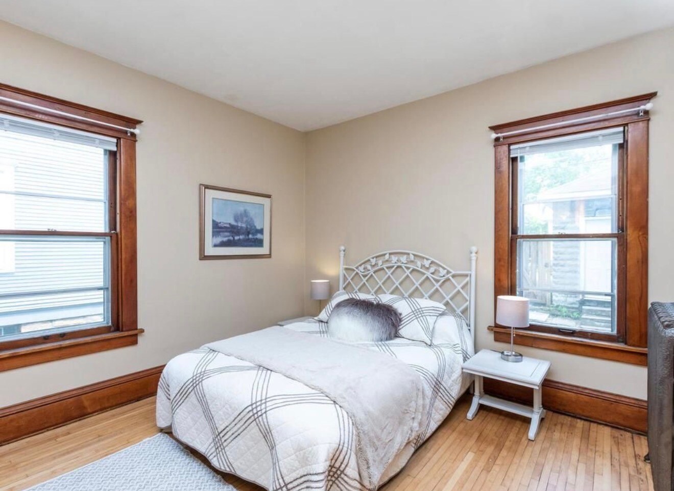 Building Photo - 2642 Emerson Ave N