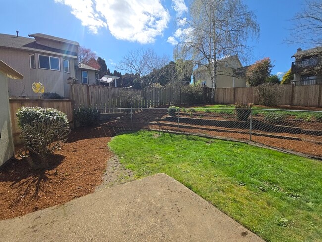 Building Photo - 1707 SW Hartley Ave