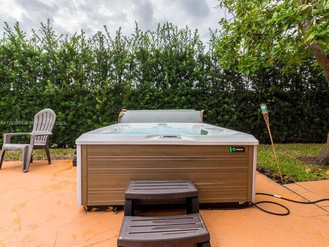 Building Photo - 5524 Garfield St