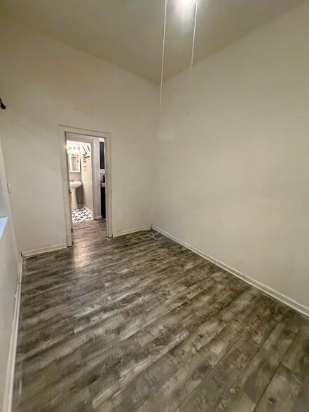 Building Photo - 6602 Gramercy St