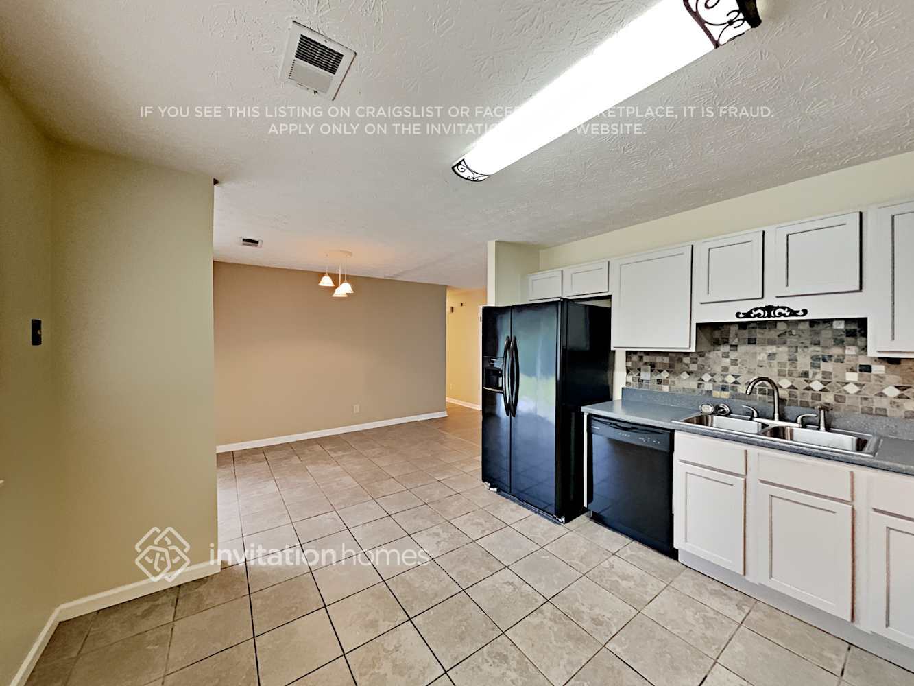 Building Photo - 2463 Mistletoe Ln SW