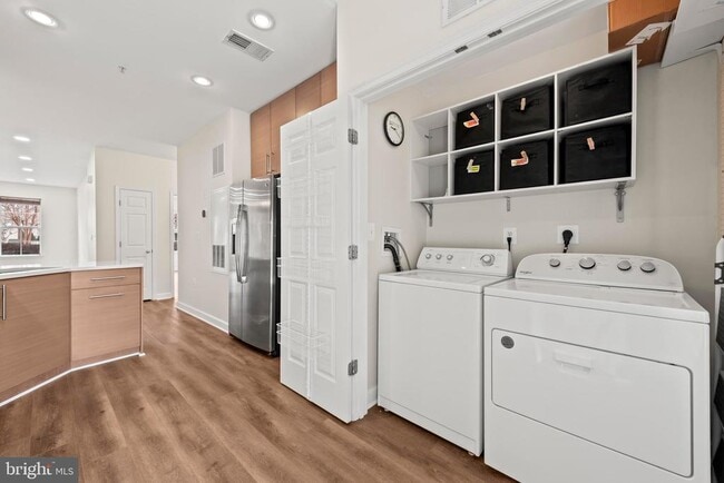 Building Photo - 22769 Fountain Grove Square