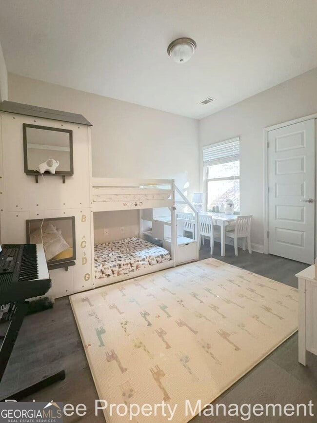 Building Photo - 309 Mannes Ln