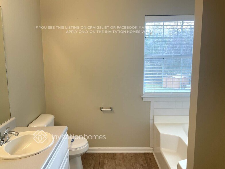 Building Photo - 4799 Score Ct