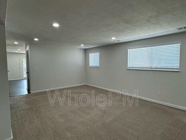 Building Photo - 7017 W 62nd Pl