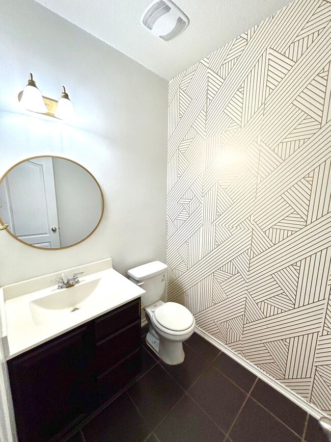 Building Photo - **APPLICATION RECEIVED** Stunning 3BD/2.5BA Two-Story Home with Office & Loft Near Brooks City Base!