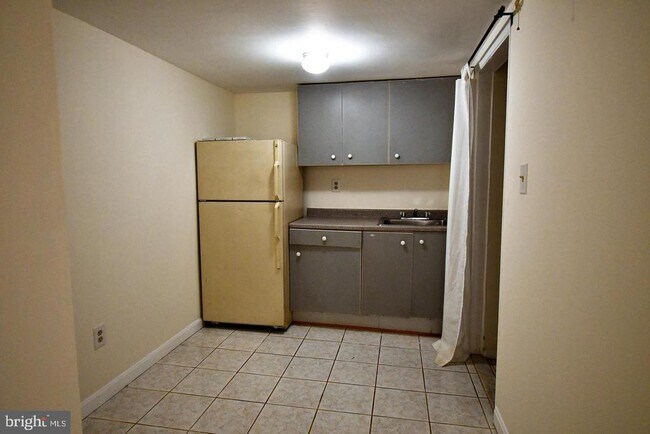Building Photo - 41 Underwood Pl