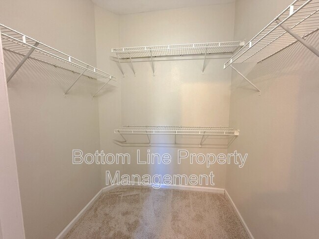 Building Photo - 114 Ross Moore Ave