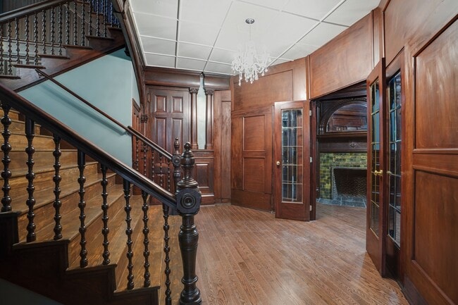 Building Photo - 1 Franklin Pl