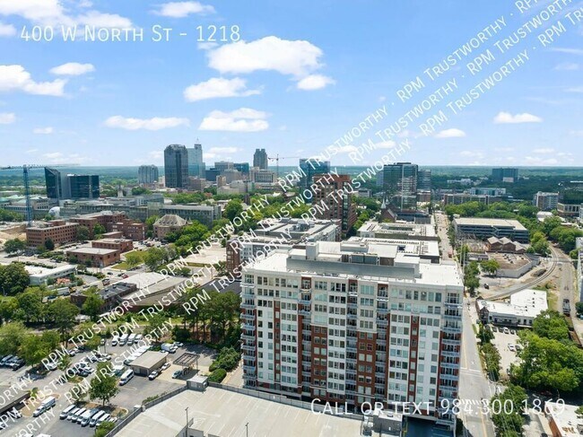 Building Photo - 400 W North St