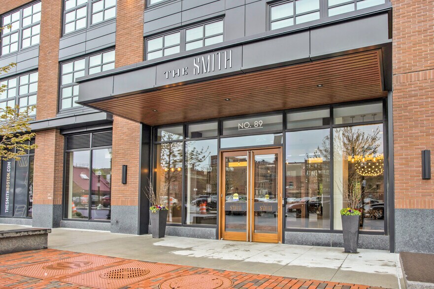 Building Photo - 99 E Dedham St