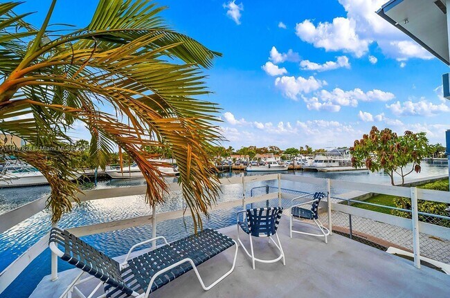 Building Photo - 13155 Ixora Ct